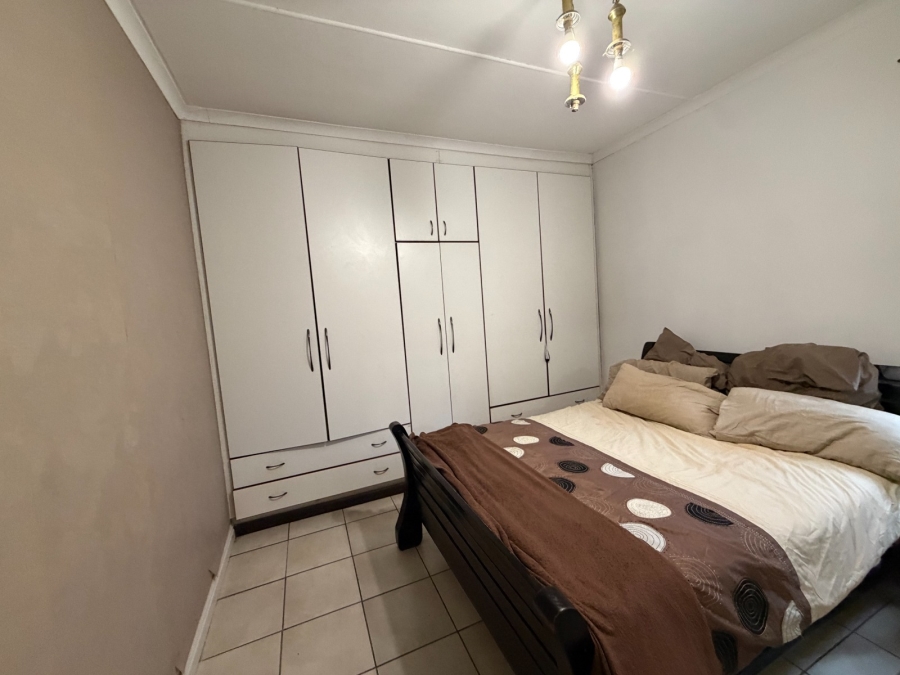 5 Bedroom Property for Sale in Morningside Eastern Cape